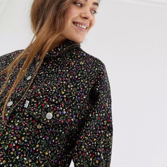 Levi's Trucker Jacket in Ditsy Floral Secret Garden Print Size M - Picture 3 of 13